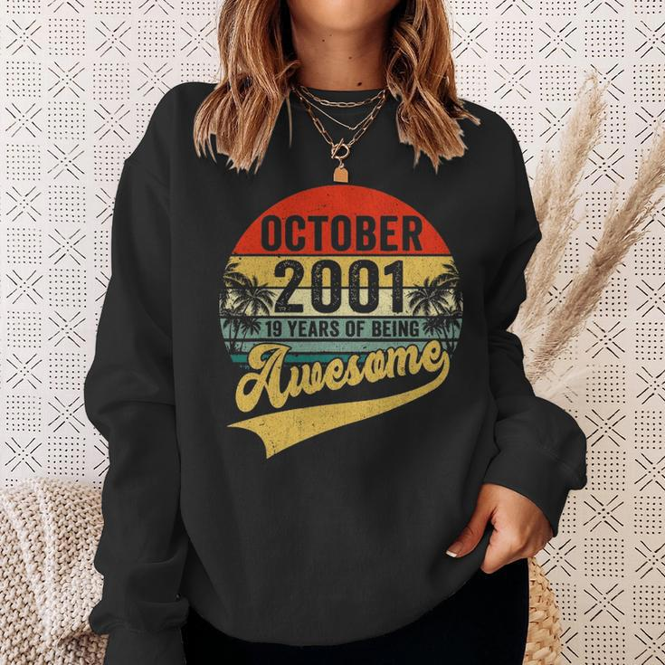 Vintage Retro October 2001 19Th Birthday Gifts 19 Years Old Sweatshirt Gifts for Her