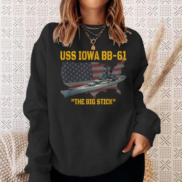 World War Ii Warship Uss Iowa & Ww2 Bb-61 Battleship Veteran Sweatshirt Gifts for Her