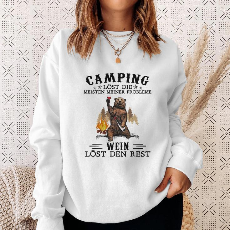 Camping und Wein Sweatshirt, Lustiger Spruch für Weinliebhaber Geschenke für Sie