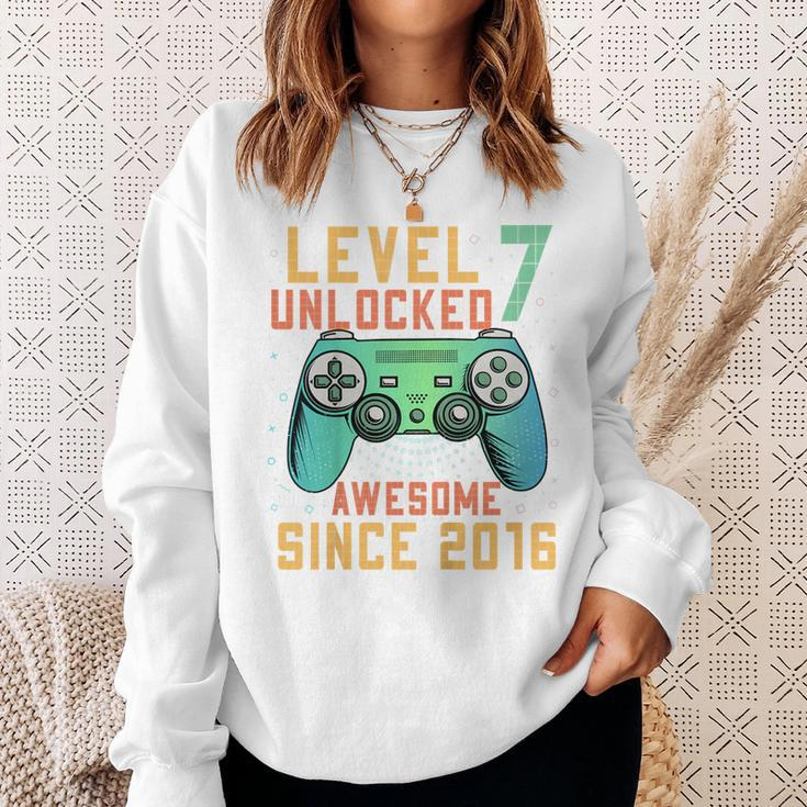 Kids Level 7 Unlocked 7Th Birthday 7 Year Old Boy Gifts Gamer Sweatshirt Gifts for Her