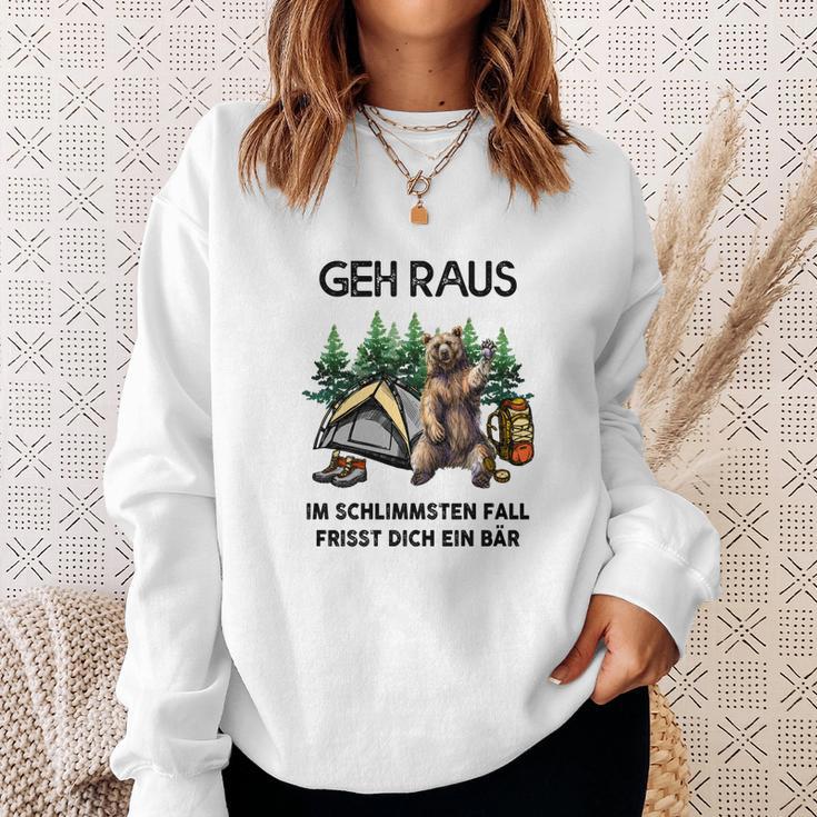 Lustiges Camping Sweatshirt Geh Raus, frisst dich ein Bär, Spruch Tee Geschenke für Sie