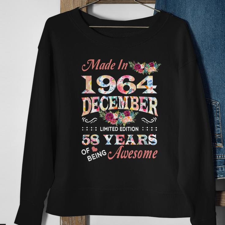 1964 Dezember Blumen Sweatshirt – 58 Jahre Exzellenz Geschenke für alte Frauen