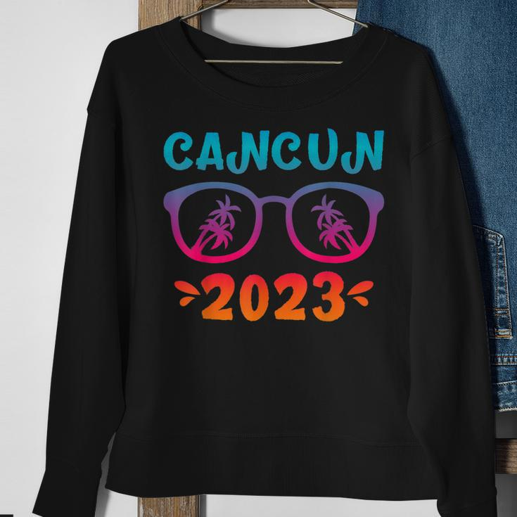Cancun 2023 Vacation Vintage Matching Cool Glasses Souvenir Sweatshirt Gifts for Old Women