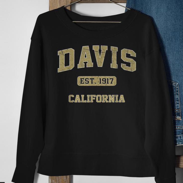 Davis California Ca Vintage State Athletic Style Sweatshirt Gifts for Old Women