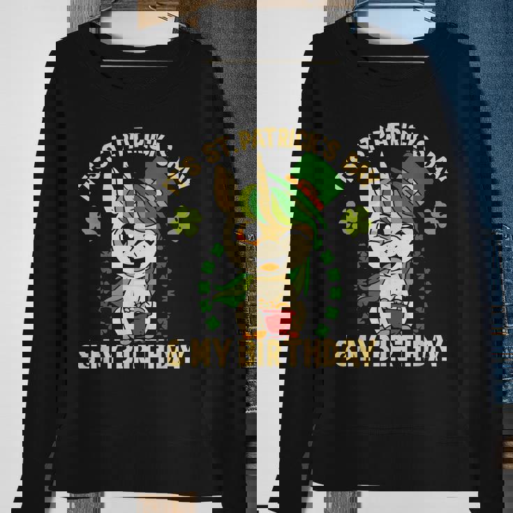 Es Ist St Patricks Day Mein Geburtstag St Patricks Day Sweatshirt Geschenke für alte Frauen