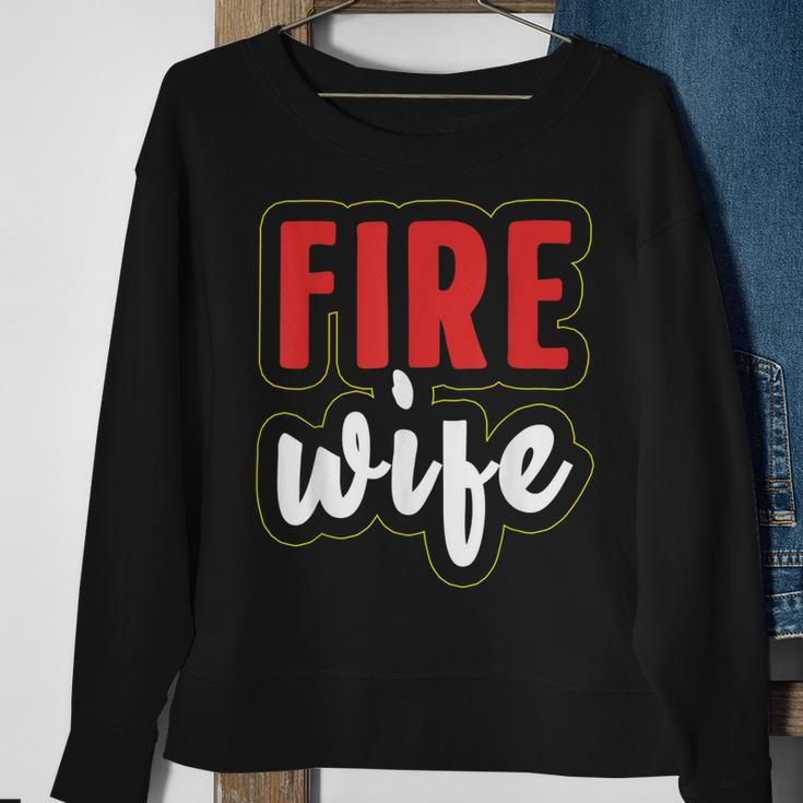 Feuerwehrfrau Ehefrau Damen Sweatshirt, Schwarz mit Aufschrift Geschenke für alte Frauen