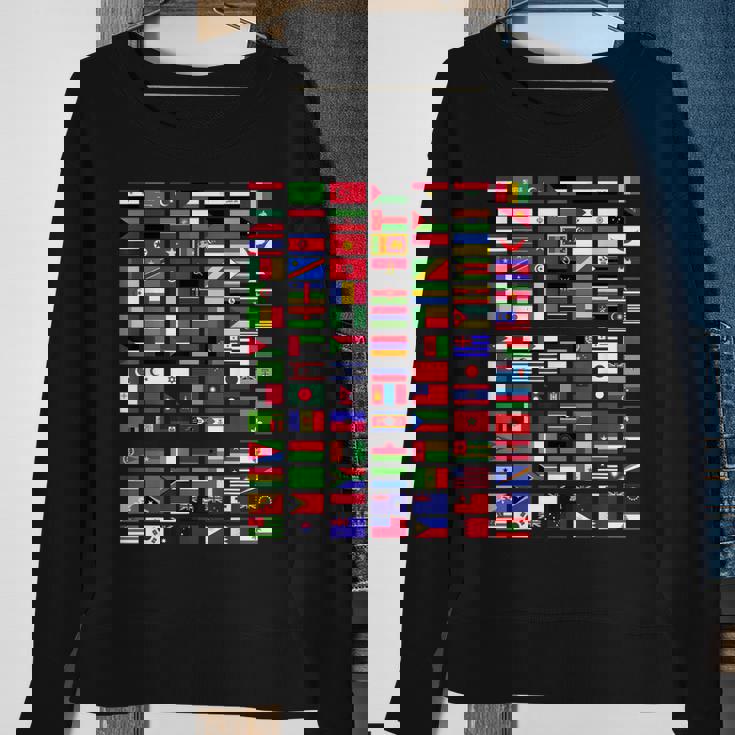 Flaggen Der Welt Spruch Geschenk Reisen Weltreise Geschenkid Sweatshirt Geschenke für alte Frauen