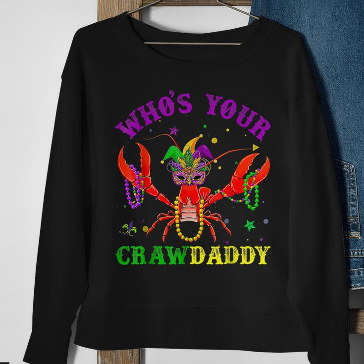Funny Mardi Gras Whos Your Crawfish Daddy & New Orleans Sweatshirt Gifts for Old Women
