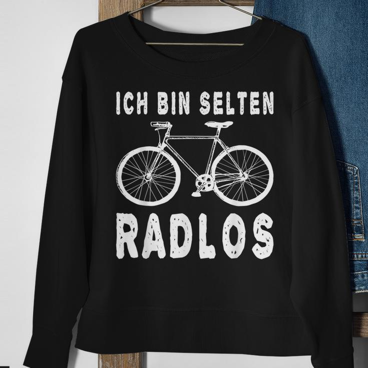 Ich Bin Selten Radlos Fahrradfahrer Fahrrad Fahren Sweatshirt Geschenke für alte Frauen
