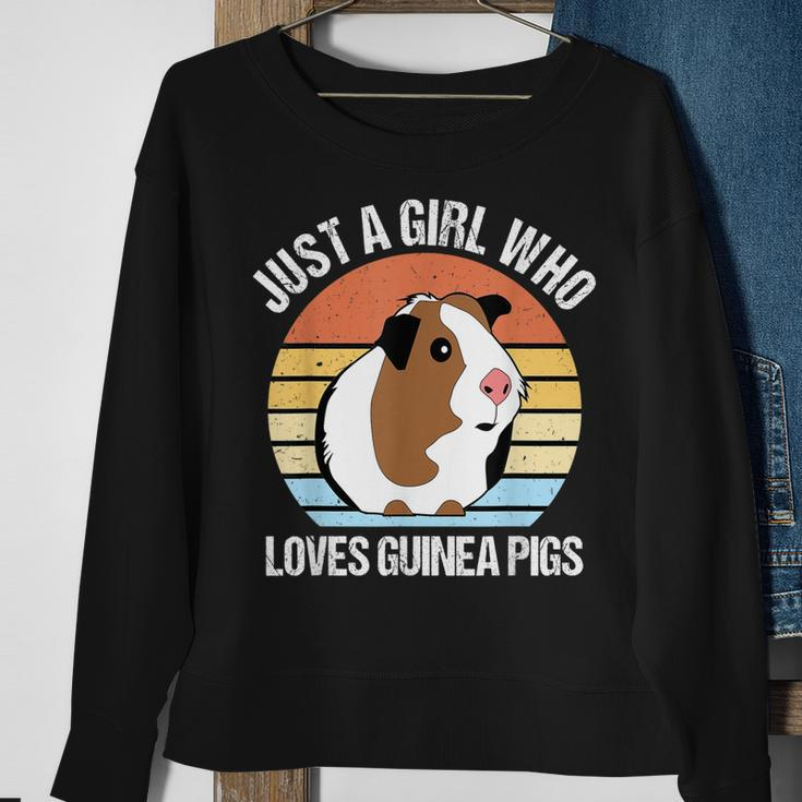 Just A Girl Who Loves Guinea Pigs Vintage Guinea Pig Sweatshirt Gifts for Old Women