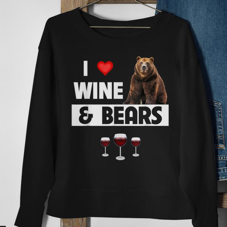 I Love Wine And Bears Lustiges Trinken Camping Wildtiere Tier Sweatshirt Geschenke für alte Frauen