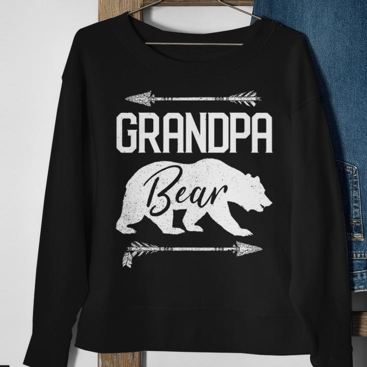 Mens Grandpa Bear Funny Fathers Day Gift Papa Men Dad Best Top Sweatshirt Gifts for Old Women