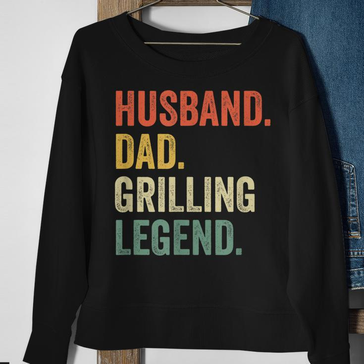 Mens Grilling Bbq Father Funny Husband Grill Dad Legend Vintage Sweatshirt Gifts for Old Women