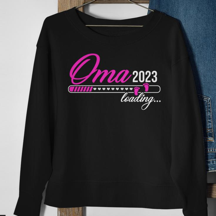Oma 2023 Loading Langarmshirt, Nachwuchs Ankündigung Muttertag Sweatshirt Geschenke für alte Frauen