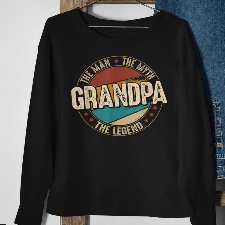 Opa Man Myth Legend Lustiger Vatertag Opa V3 Sweatshirt Geschenke für alte Frauen