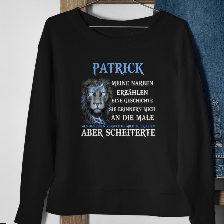 Patrick - Narbengeschichten mit Löwenmotiv Sweatshirt, Einzigartiges Design Geschenke für alte Frauen