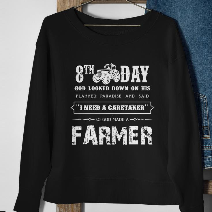 Perfect Farmer T-Shirt Gift On The 8Th Day God Made Farmer Men Women Sweatshirt Graphic Print Unisex Gifts for Old Women