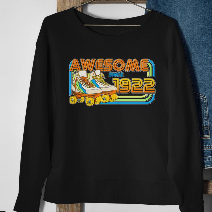 Retro Roller Skates Awesome Since 1922 100Th Birthday Sweatshirt Gifts for Old Women
