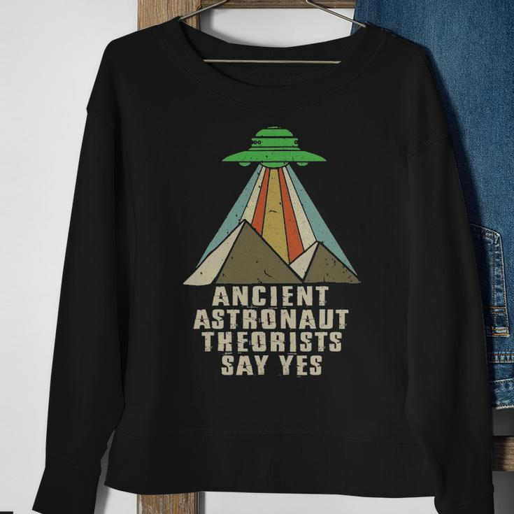 Retro Vintage Ancient Astronaut Theorists Say YesSweatshirt Gifts for Old Women