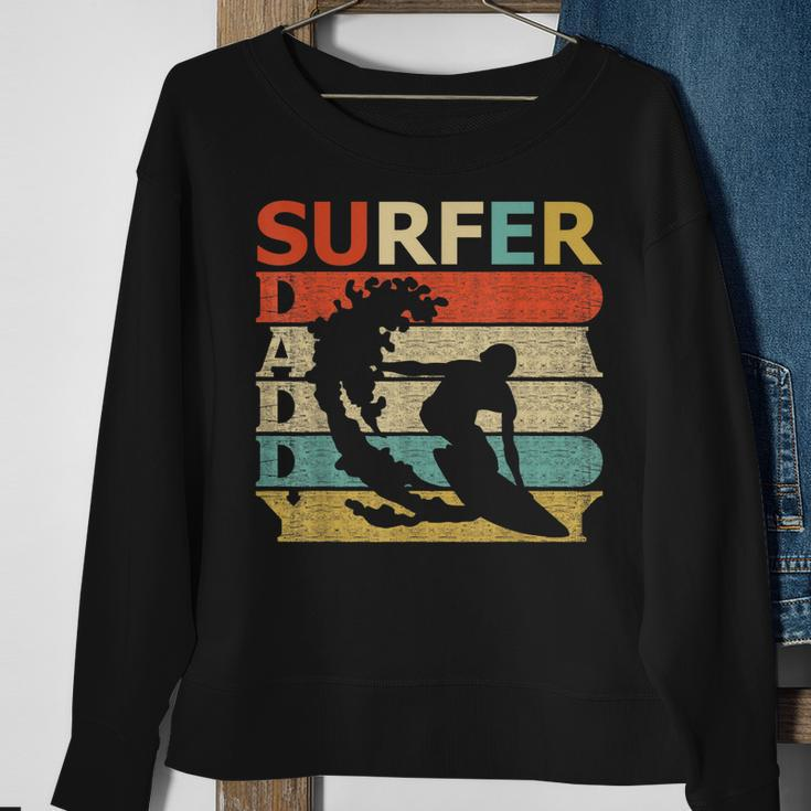 Retro Vintage Daddy Surfer Funny Surfing Dad Gift Sweatshirt Gifts for Old Women
