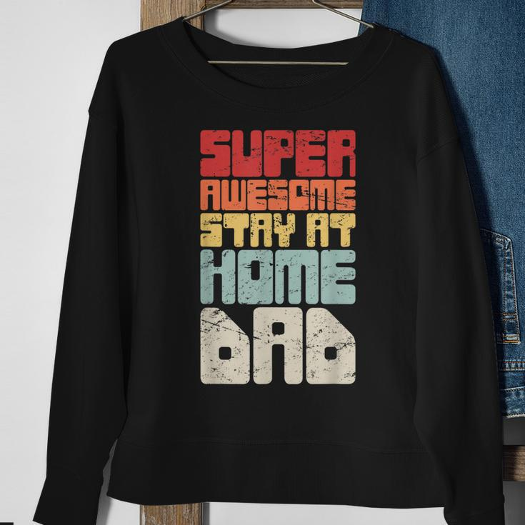 Retro Vintage Funny Husband Stay At Home Dad Sweatshirt Gifts for Old Women