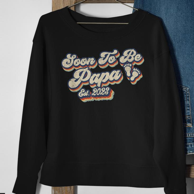 Retro Vintage Soon To Be Papa 2023 New Dad First Time Dad Sweatshirt Gifts for Old Women