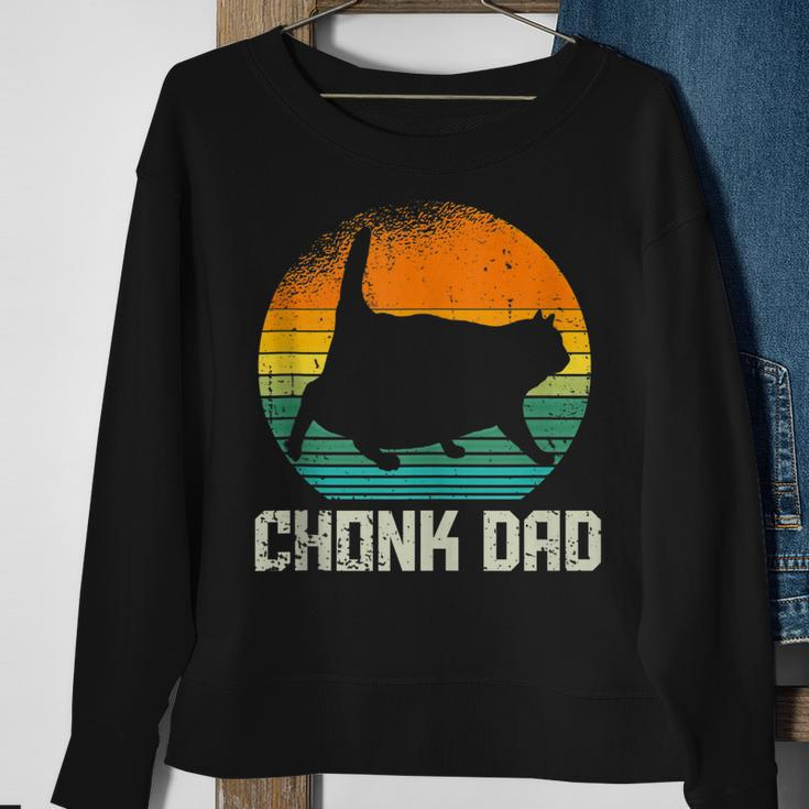 Retro Vintage Style Funny Fat Daddy Cat Meme Chonk Cat Dad V2 Sweatshirt Gifts for Old Women