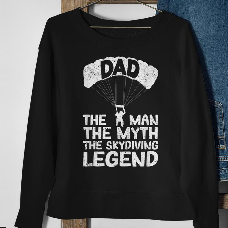 Skydiver Base Jump Dad Sweatshirt - Der Mann, Mythos, Fallschirmlegende Geschenke für alte Frauen
