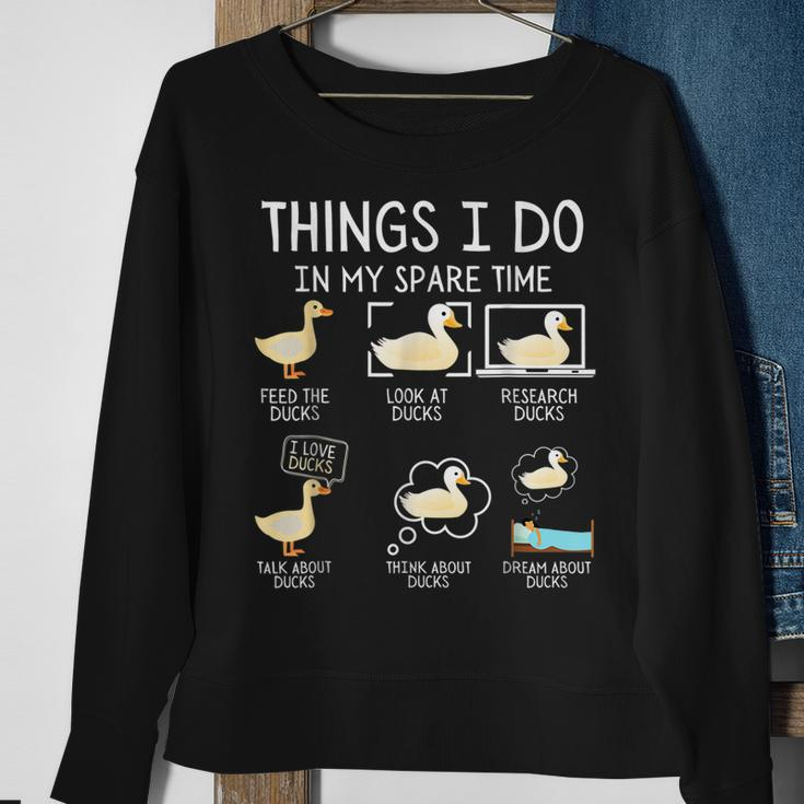 Things I Do In My Spare Time Ducks Cute Funny Birds Sweatshirt Gifts for Old Women