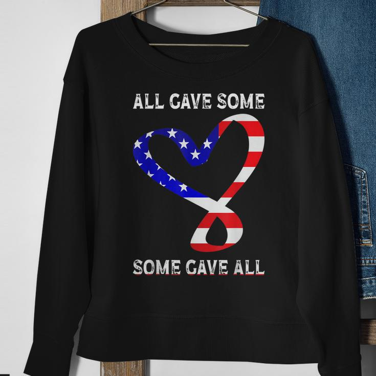 Usa Flag American Patriotic Heart Armed Forces Memorial Day Sweatshirt Gifts for Old Women