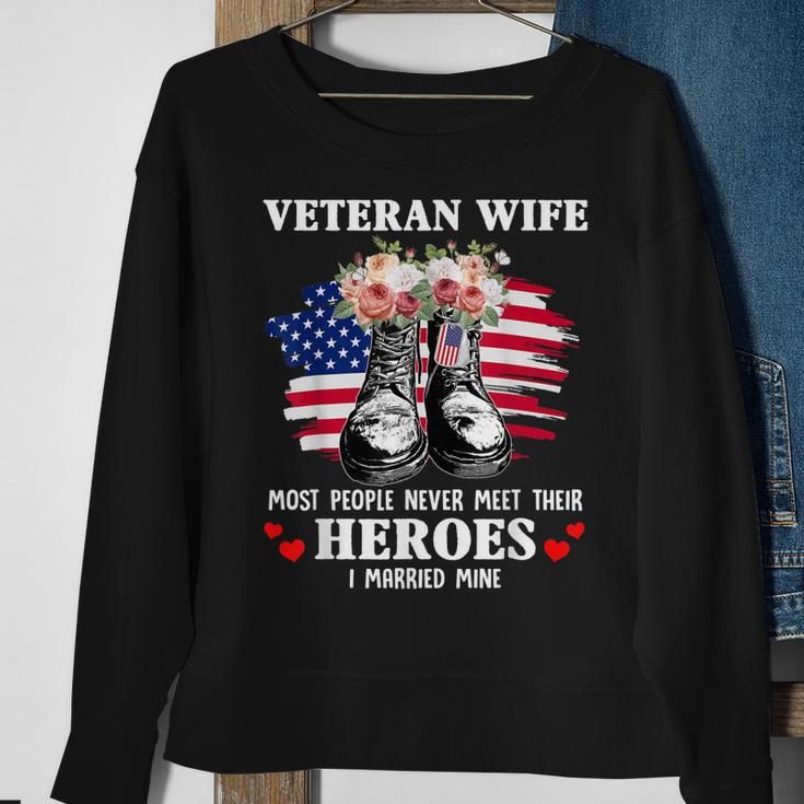 Veteran Wife Most People Never Meet Their Heroes Veteran Day V2 Men Women Sweatshirt Graphic Print Unisex Gifts for Old Women