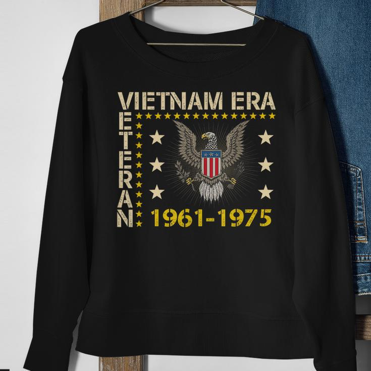 Vietnam Veteran Vietnam Era Patriot Sweatshirt Gifts for Old Women