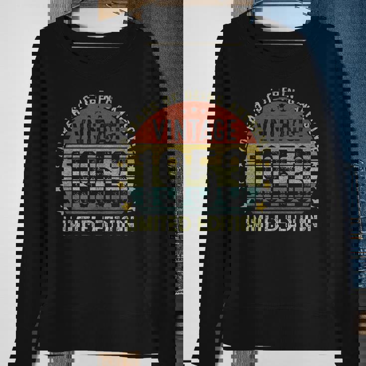 Vintage 1953 Limited Edition 70 Year Old Birthday Gifts Sweatshirt Gifts for Old Women Vintage 1953 Limited Edition 70 Year Old Birthday Gifts Sweatshirt Gifts for Old Women