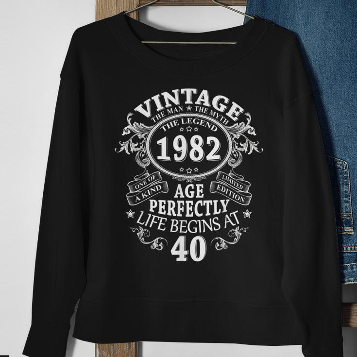 Vintage 1982 The Man Myth Legend 40 Year Old Birthday Gifts Gift For Mens Sweatshirt Gifts for Old Women
