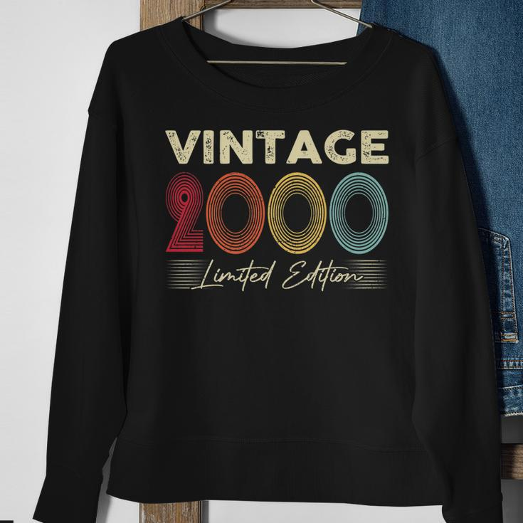 Vintage 2000 Wedding Anniversary Born In 2000 Birthday Party Sweatshirt Gifts for Old Women
