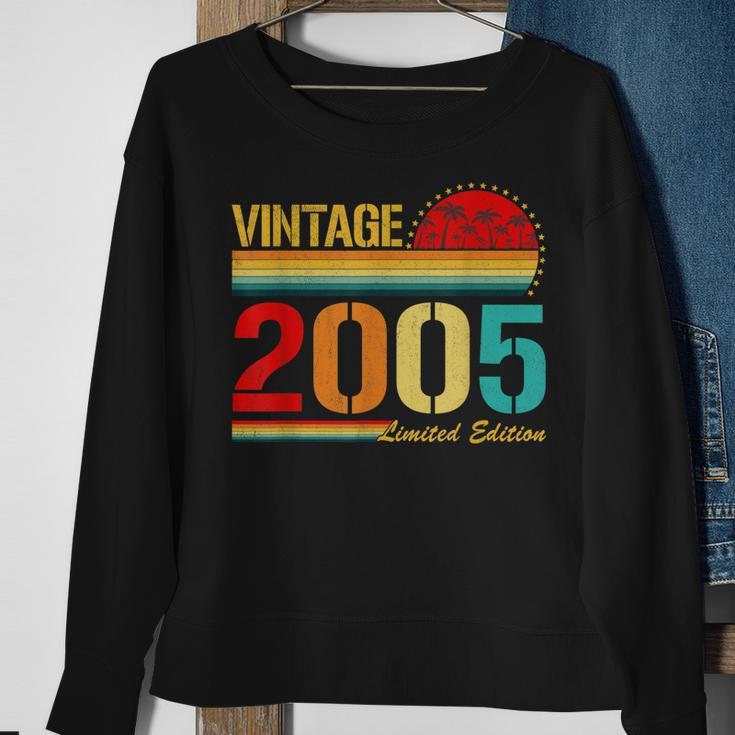 Vintage Born In 2005 Birthday Year Party Wedding Anniversary Sweatshirt Gifts for Old Women