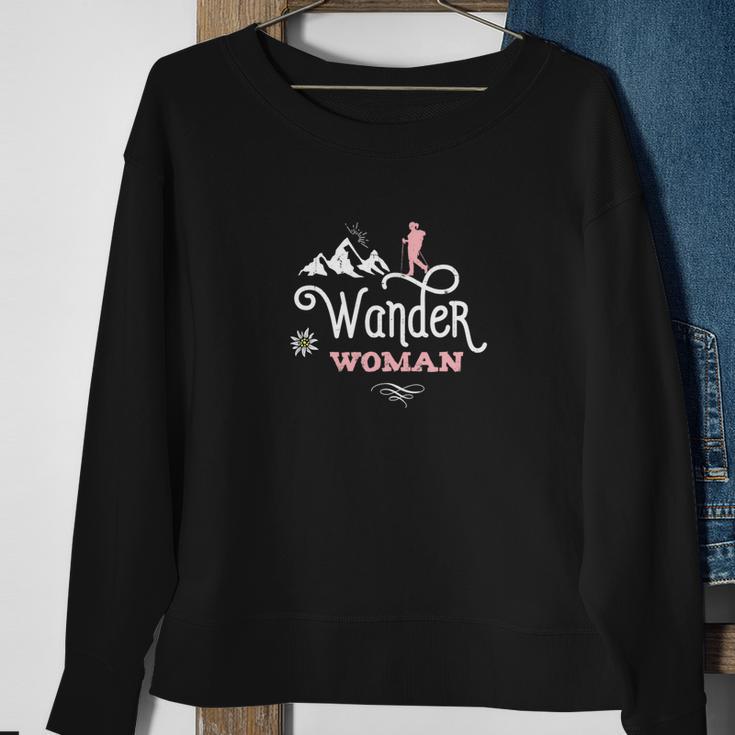 Wander Hiking Women Mountaineering Saying Mountain V2 Sweatshirt Geschenke für alte Frauen