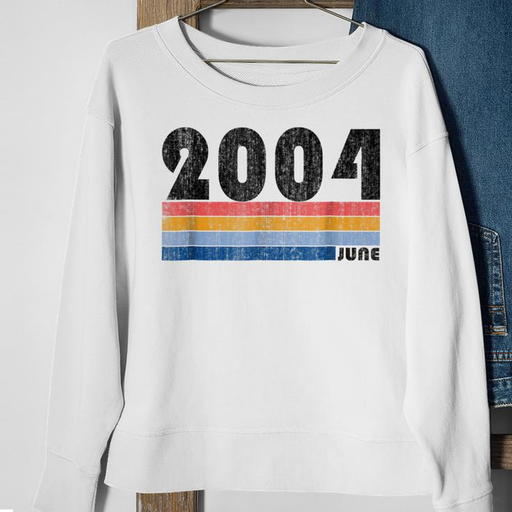 14Th Birthday Gift Retro Born In June Of 2004Sweatshirt Gifts for Old Women