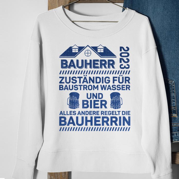 Herren Bauherr 2023 Zuständig Für Baustrom Lustiger Spruch Sweatshirt Geschenke für alte Frauen