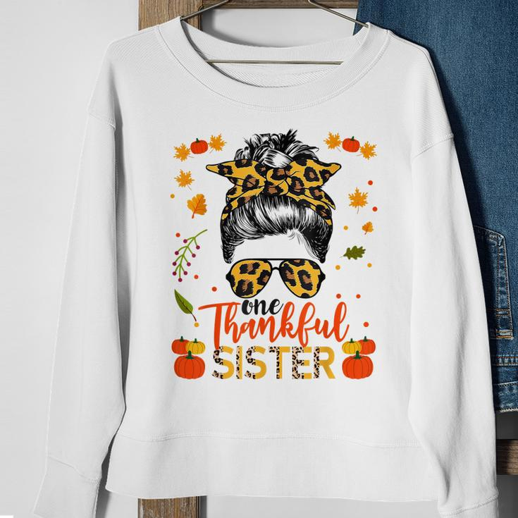 One Thankful Sister Leopard Messy Bun Autumn Thanksgiving Men Women Sweatshirt Graphic Print Unisex Gifts for Old Women