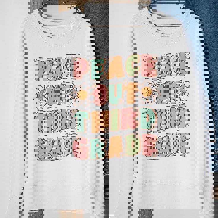 Peace Out Third Grade Cute Groovy Last Day Of 3Rd Grade Sweatshirt Gifts for Old Women Peace Out Third Grade Cute Groovy Last Day Of 3Rd Grade Sweatshirt Gifts for Old Women