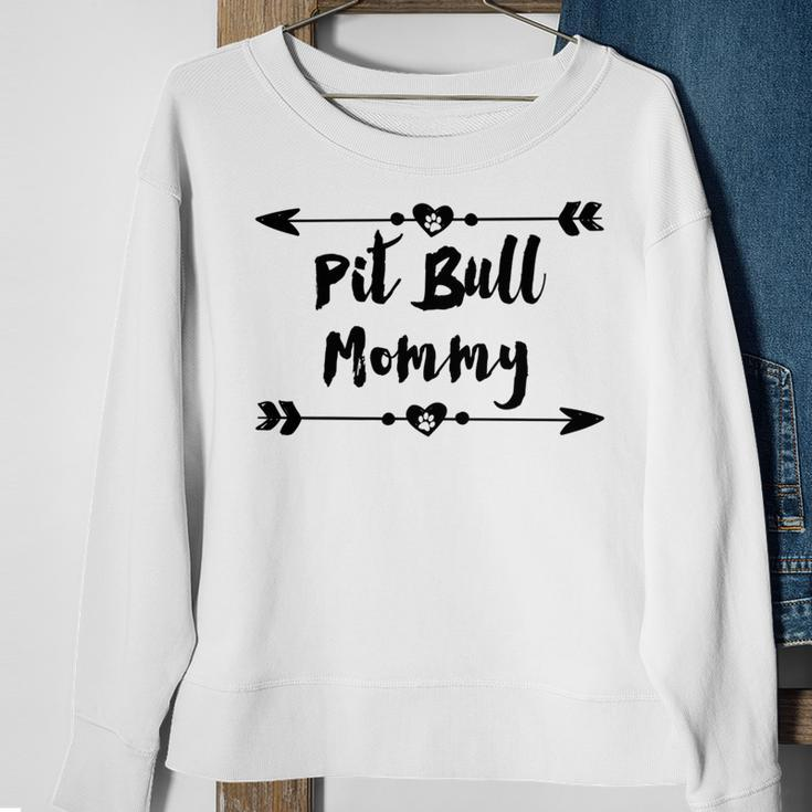 Pit Bull Mommy With Heart And Arrows Men Women Sweatshirt Graphic Print Unisex Gifts for Old Women