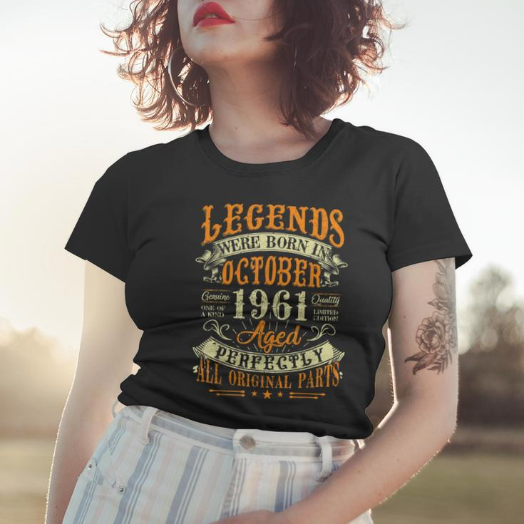 61 Jahre Legenden Oktober 1961 Geboren Frauen Tshirt, Retro Geburtstags-Design Geschenke für Sie