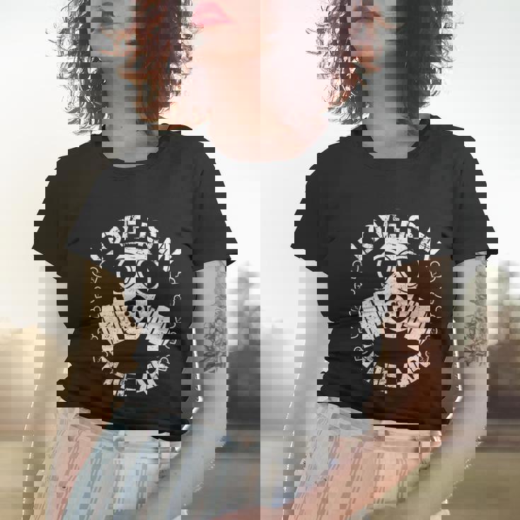 Anti-Valentine Love Is In The Air Women T-shirt Gifts for Her