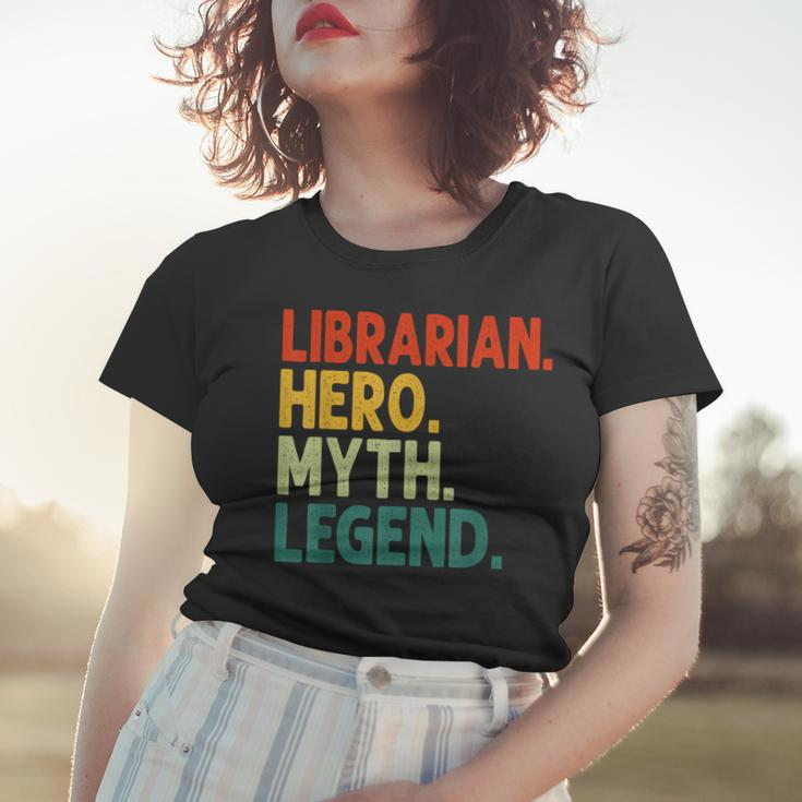 Bibliothekar Held Mythos Legende Retro-Bibliothekar Frauen Tshirt Geschenke für Sie