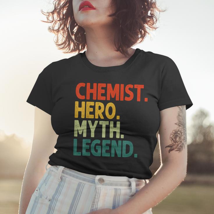 Chemist Hero Myth Legend Vintage Chemie Frauen Tshirt Geschenke für Sie