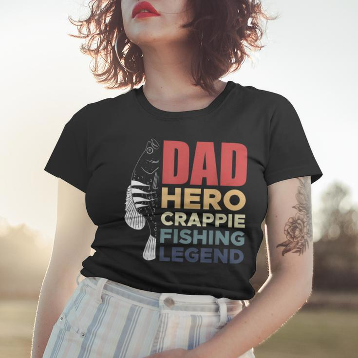 Dad Hero Crappie Fishing Legend Vatertag V2 Frauen Tshirt Geschenke für Sie