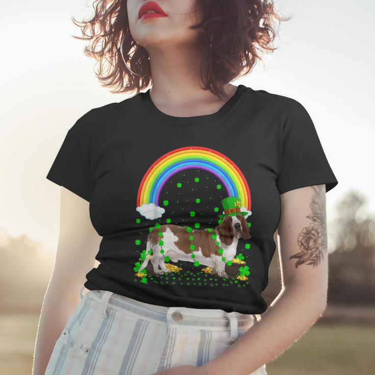 Funny Shamrock Vintage Rainbow Basset Hound St Patricks Day Women T-shirt Gifts for Her