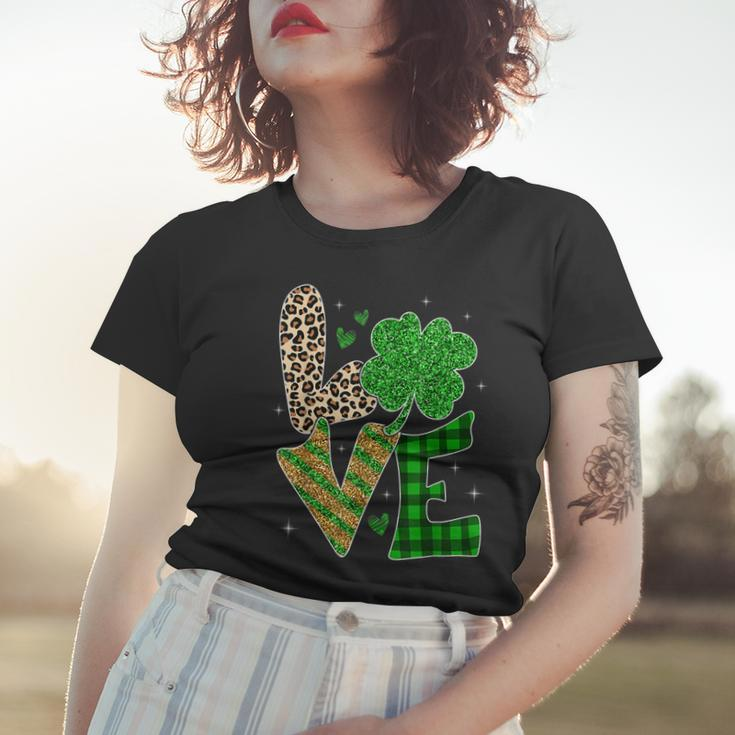 Love Nurse Life Leopard Print Nurse St Patricks Day Shamrock Women T-shirt Gifts for Her