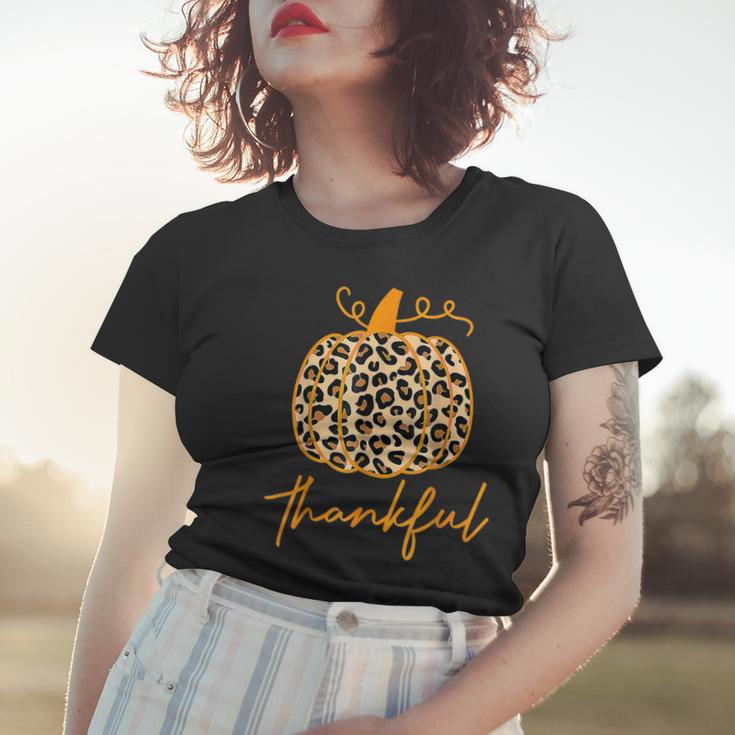 Women's Leopard Print Pumpkin Thanksgiving T-Shirt - Funny Fall Graphic Tee, Casual Short Sleeve Top